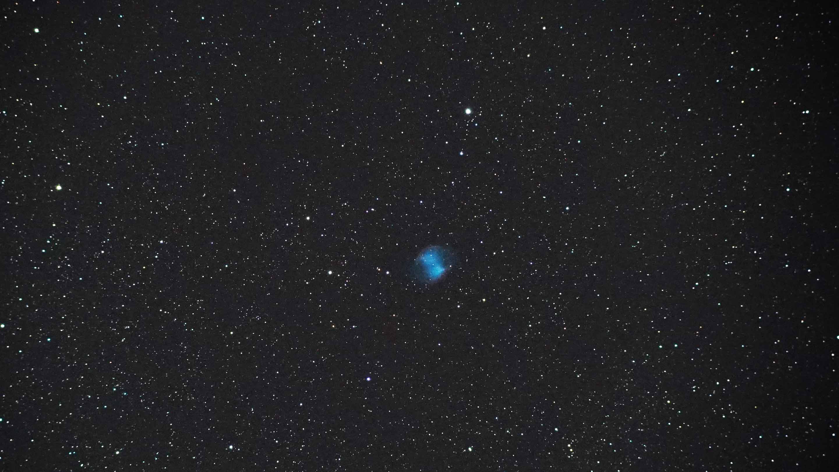La nebulosa de Dumbbell M27 en la constelación de Vulpecula, foto de Marcus Schenk