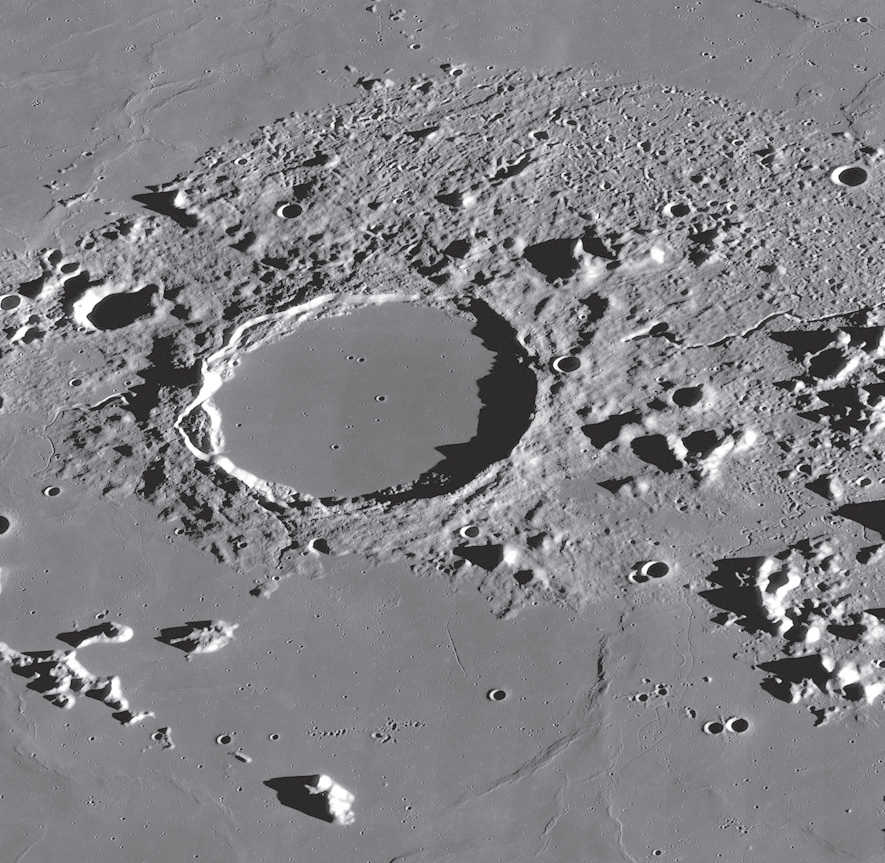 Platón es siempre una observación impresionante, en telescopios de cualquier tamaño. NASA/GSFC/Universidad Estatal de Arizona