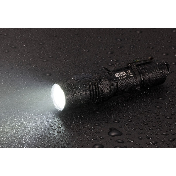 Nitecore Linterna MT10A