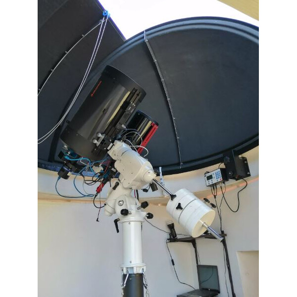 Pulsar Cúpula para observatorio de 2,2 m con anillo