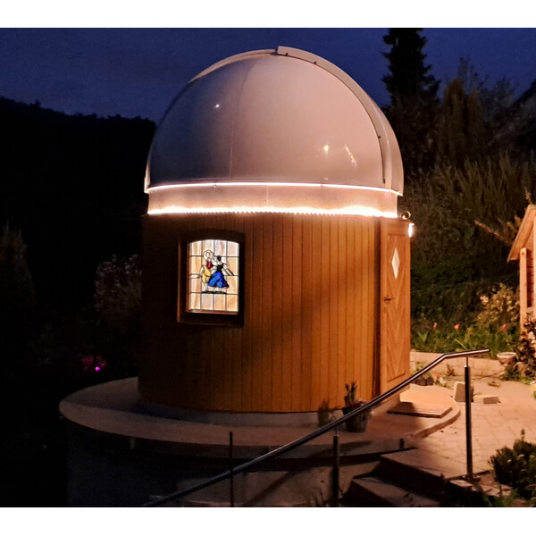 Pulsar Cúpula para observatorio de 2,7 m con anillo