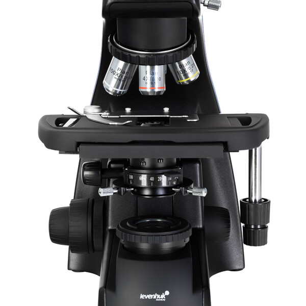 Microscopio 870T