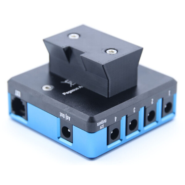 Astroprints Adapter for Pegasus Astro Pocket Powerbox Micro on searcher shoe