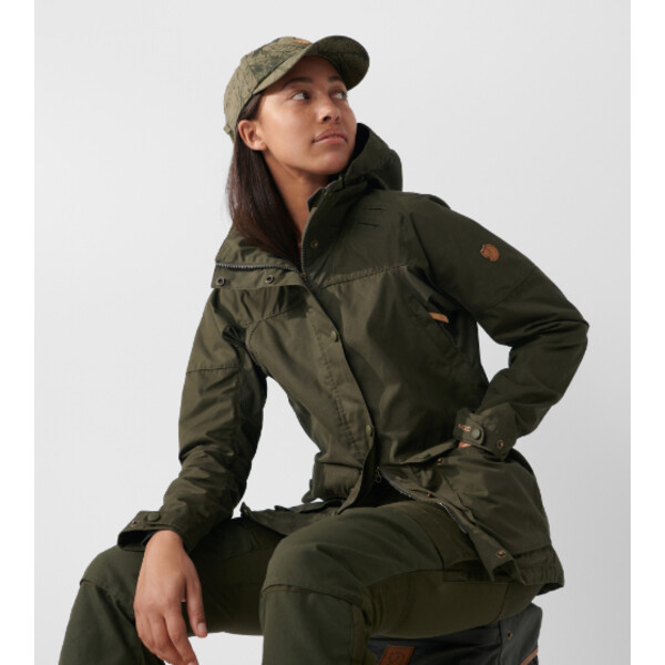 Fjällräven Chaqueta Forest Hybrid W, 633 Dark Olive, L