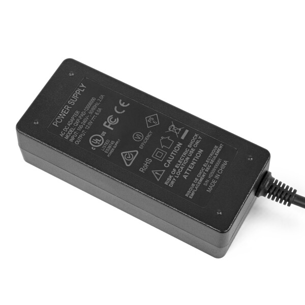 Omegon Fuente energética Euro-Universalnetzteil 12V/6A Zigarettenanzünderbuchse
