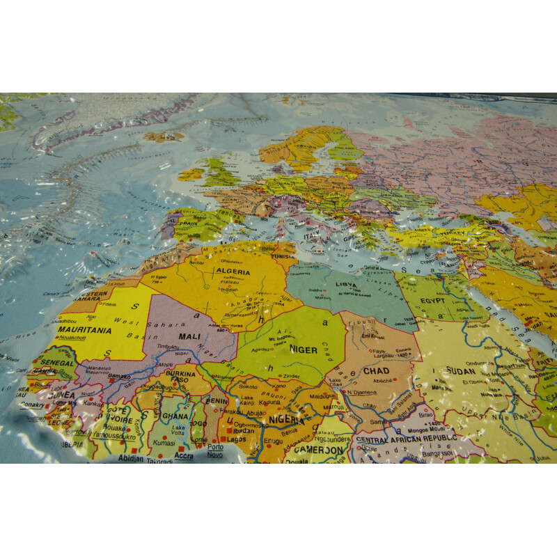 geo-institut Mapamundi Mapa mundial de , mapa en relieve del mundo, línea Silver, político, en inglés