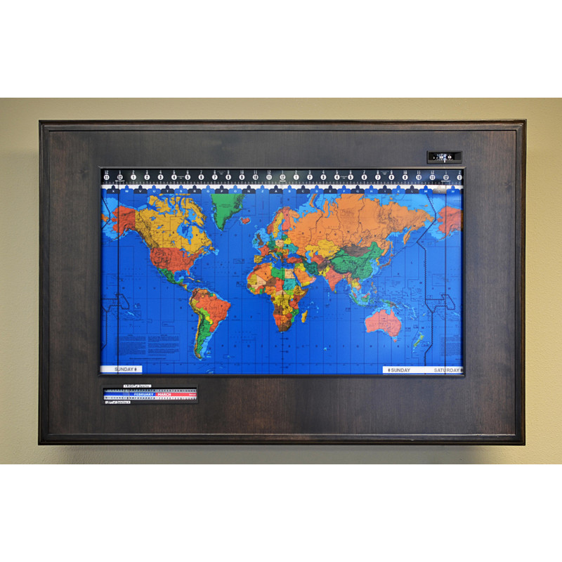 Geochron Boardroom, modelo con auténtica madera noble con acabado Espresso y listones decorativos en negro