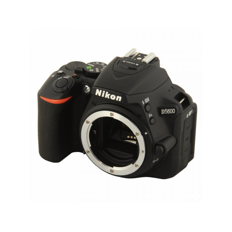 Nikon Cámara DSLR D5600a Full Range