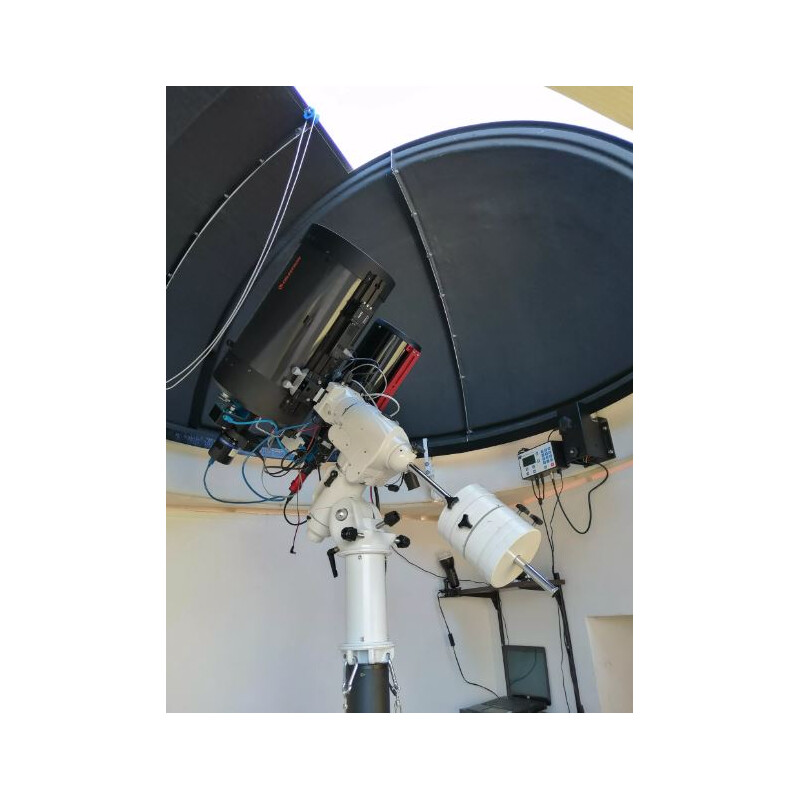 Pulsar Cúpula para observatorio de 2,2 m con anillo