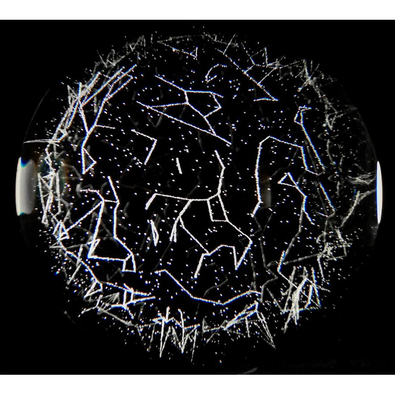 CinkS labs Las constelaciones en una esfera de cristal en 3D