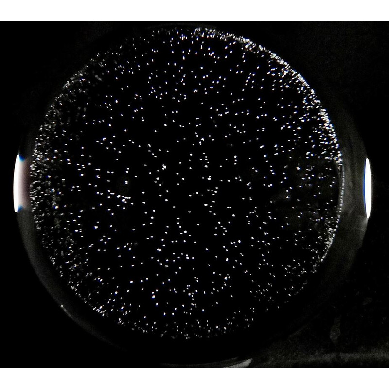 CinkS labs El cielo nocturno en una esfera de cristal en 3D