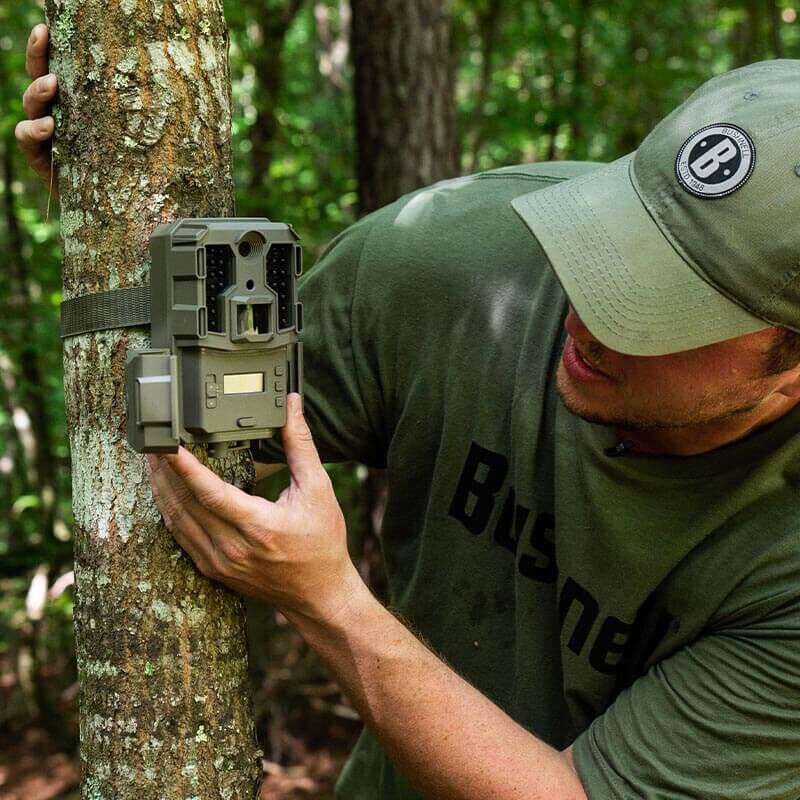 Bushnell Cámara de caza 20MP Prime L20 Tan Low Glow, Caja 5L
